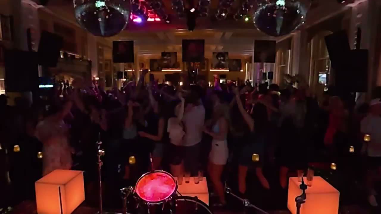 A full dance floor during a Joel Freck and PT93 set